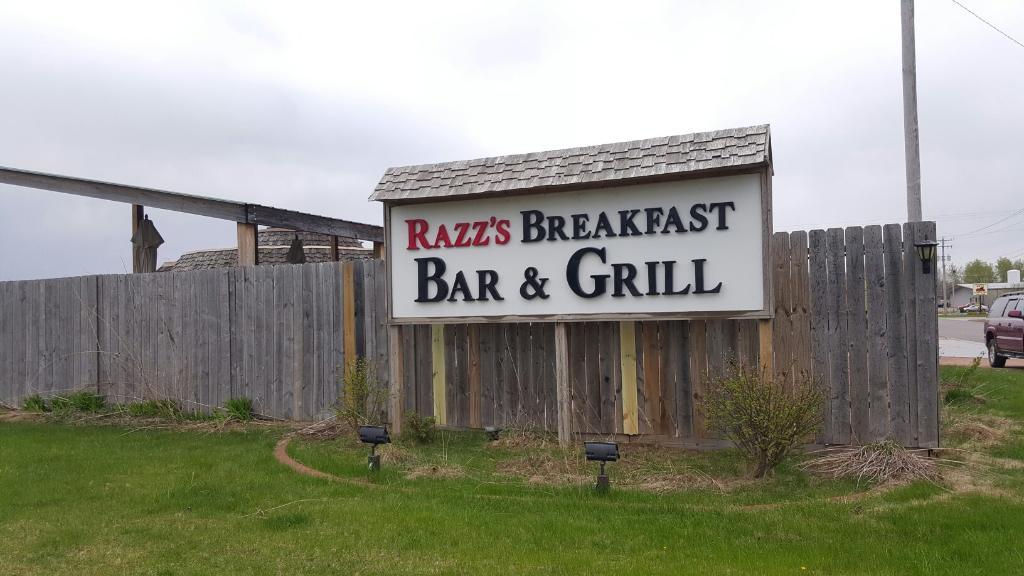 Razz`s Breakfast Bar and Grill